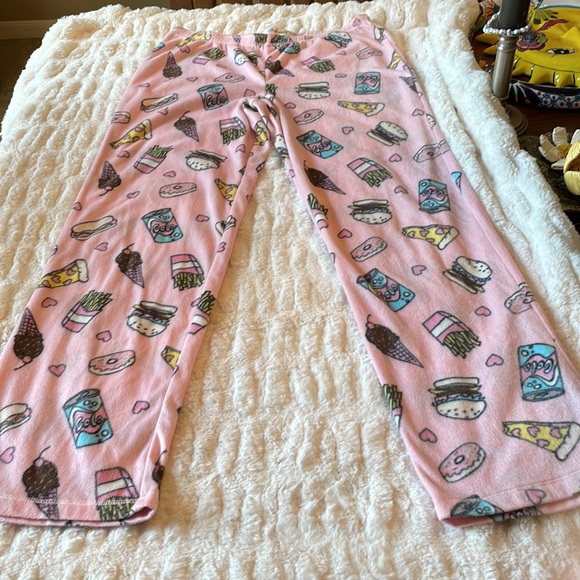 P. J. SALVAGE PAJAMA SET.  EUC - Picture 2 of 8